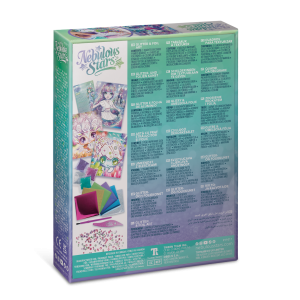 Tył "Albumu do scrapbookingu z Marinią i dodatkami" przedstawia pastelową grafikę fantasy z Marinią, wykończone akcenty foliowe i wielojęzyczne szczegóły treści. Brokat, urocze dodatki i opcje albumu do scrapbookingu pojawiają się na dole.