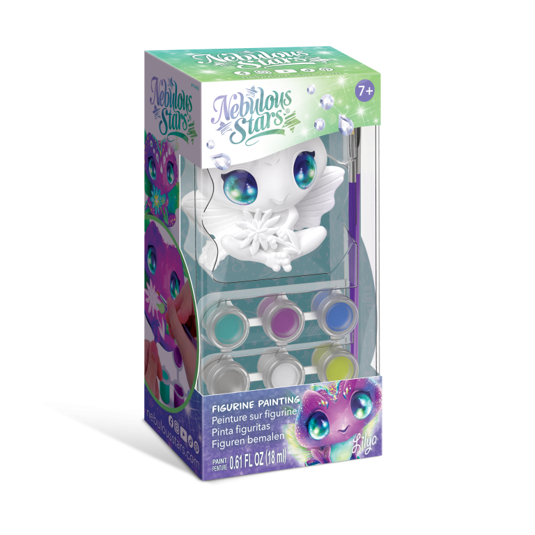 Zestaw Figurka do malowania z Agatą zawiera białą, skrzydlatą figurkę Agaty przypominającą kota, sześć pojemników z farbami, pędzel oraz ilustrowane opakowanie w kolorze turkusowym, fioletowym i zielonym. Zalecane dla dzieci w wieku 7+.