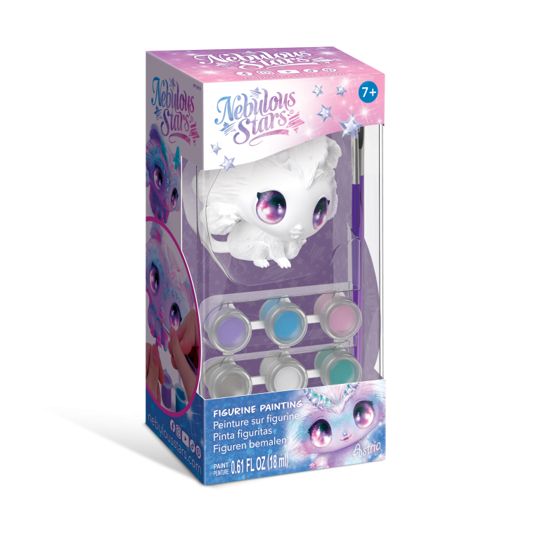 Zestaw Figurka do malowania z Agathą dla dzieci w wieku 7+ zawiera białą figurkę Agaty w kształcie kota z fioletowymi oczami, sześć pastelowych farb i pędzel w gwieździstym fioletowo-różowym pudełku ze szczegółami produktu.