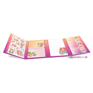 Notatki z długopisem żelowym i kartkami samoprzylepnymi z Hazelią: gradientowa teczka, naklejki ze zwierzakami, kartki z grafiką Hazelii, koperty, naklejki adresowe w kształcie kota oraz przezroczysty długopis żelowy z różową zatyczką.